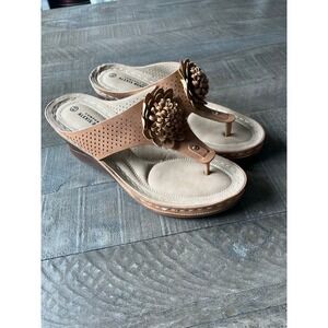 Alexis Bendel Women's Brown Flower Heel‎ Padded Sandals size 8.5